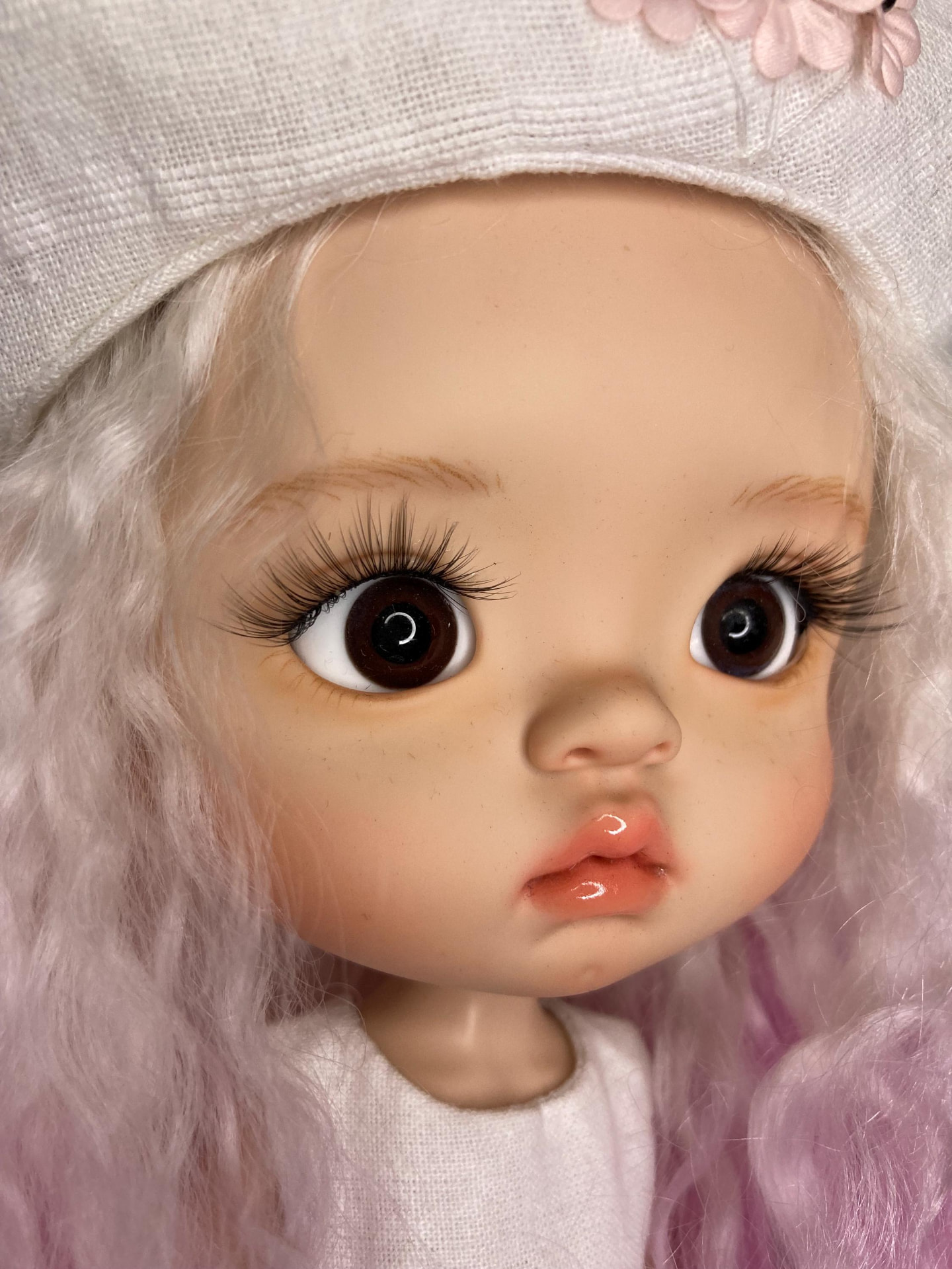 Juanbo handmade art doll detail 3