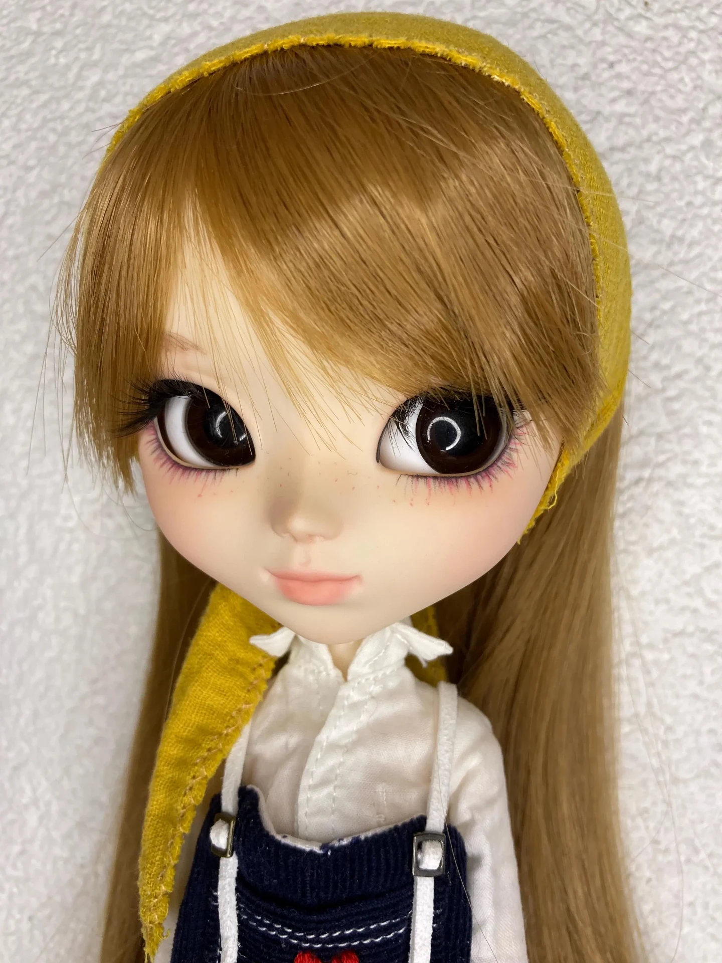 Tia handmade art doll detail 3